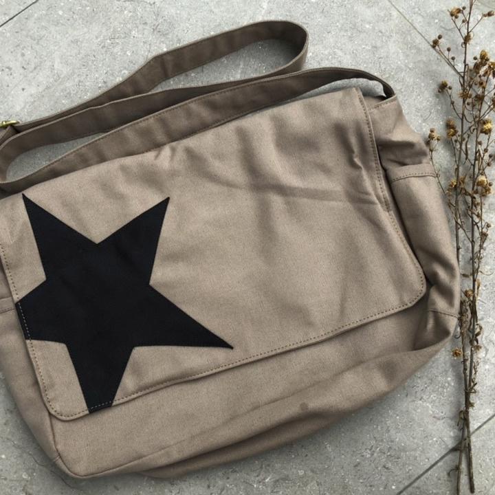 Stok terbatas.. STAR MESSENGER BAG [BLACK] | aesthetic messenger bag | fairycore bag