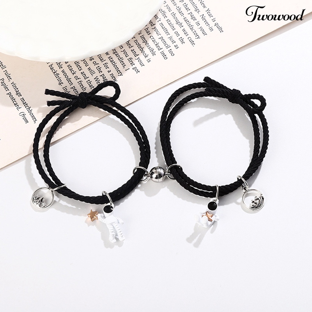 Twowood 2Pcs Exquisite Bracelet Magnetic Adsorption Alloy Adorable Spaceman Pendant Fashion Bracelet for Girls