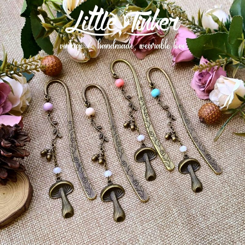 

Bookmark Pembatas Buku Metal Vintage Mushroom