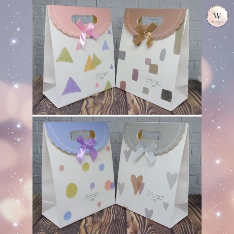 

Paper Bag Kado Model Tutup Pita Ukuran Kecil (Size SM) Pastel Shape Pattern Series Tas Jinjing Kertas Hadiah Premium