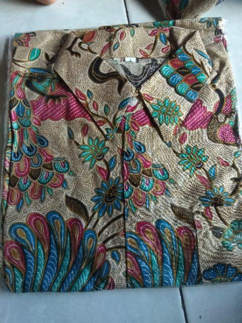 Hem Batik Pria Merak Papua