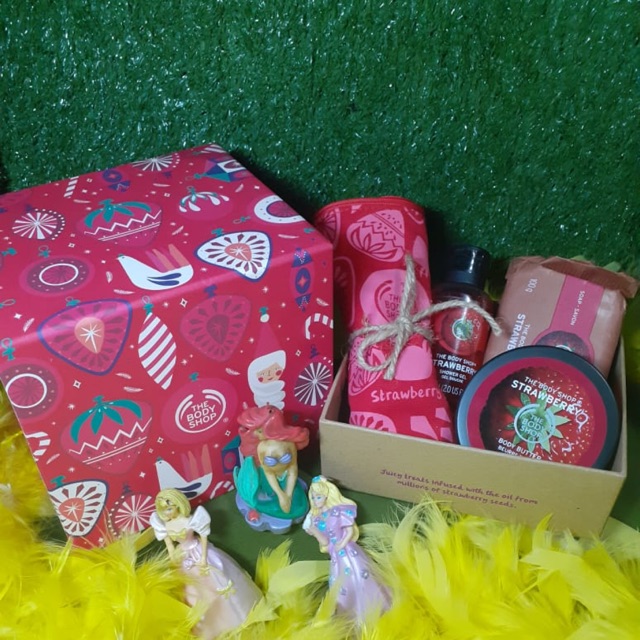 seserahan nikah the body shop / the body shop strawberry paket hemat