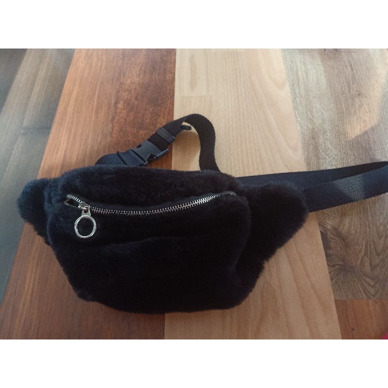 Preloved Stradivarius Waistbag Original