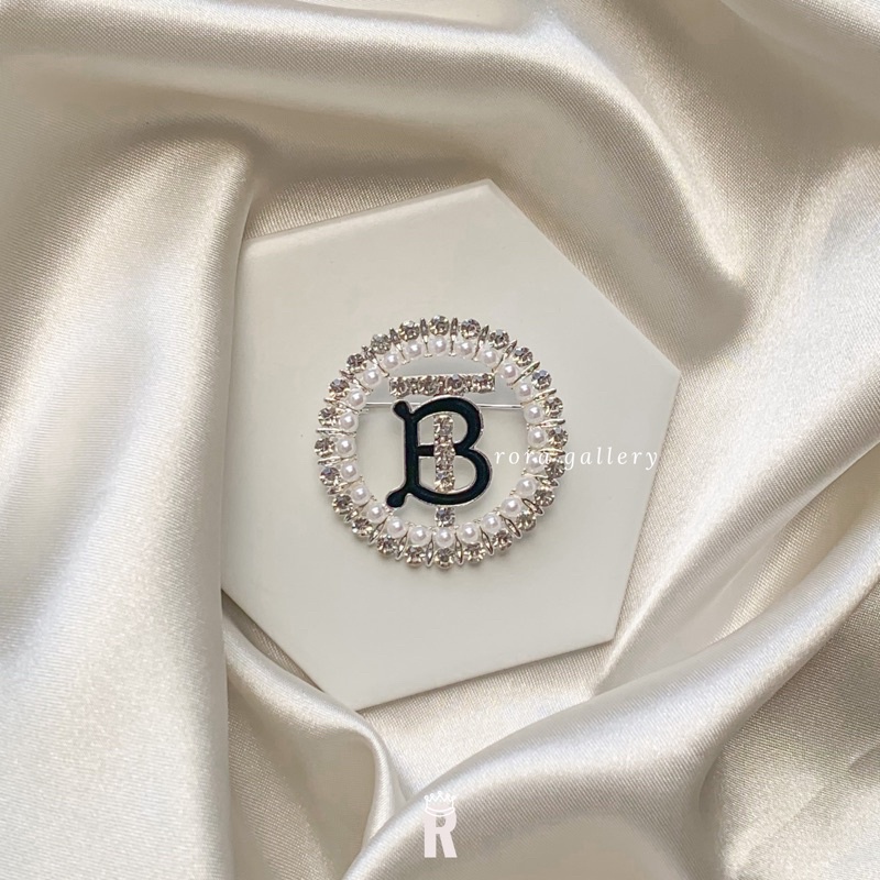 Rora PART 1 NEW BROOCH | BROS BUTTONSCARVES | Rora Gallery-Circle 2 silver
