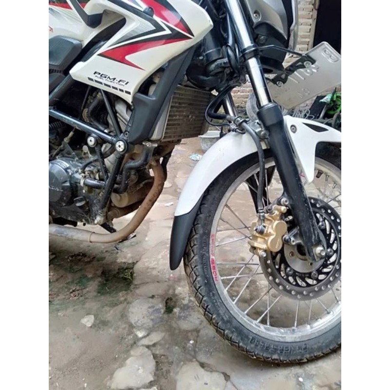 sambungan spakbor depan cb150r old aksesoris penahan air