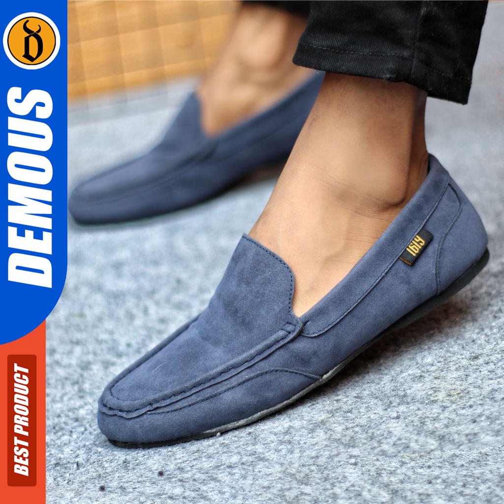 DEMOUS - Sepatu Casual Slip-On Hitam Pria Kerja