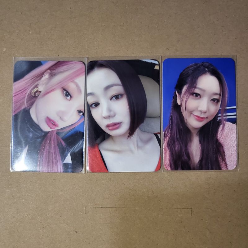 Photocard Secret Number Doomchita (AppleMusic Fan Sign (Offline) R1 Event) POB Jinny Lea Minji