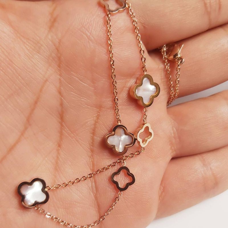 asesoris kalung lv flower