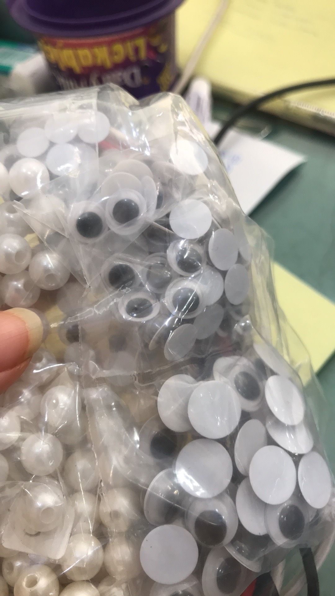 Mata Kocak Untuk Boneka