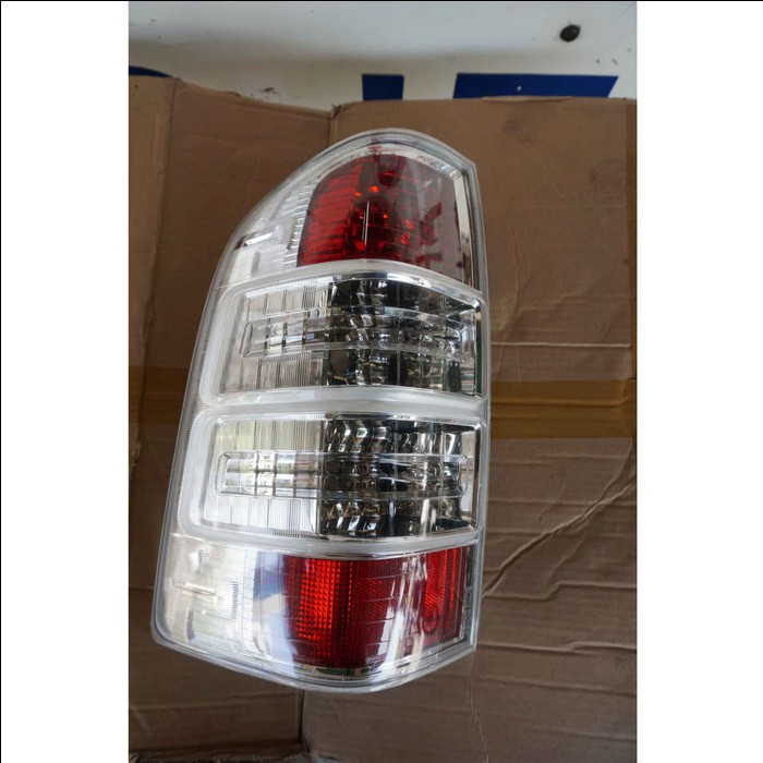 Rear/Tail Lamp Lampu Stop/Belakang Ford Ranger 2.5 XLT 2009 - 2011