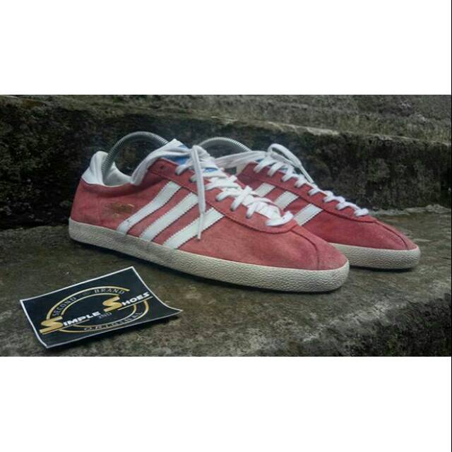 adidas gazelle red og
