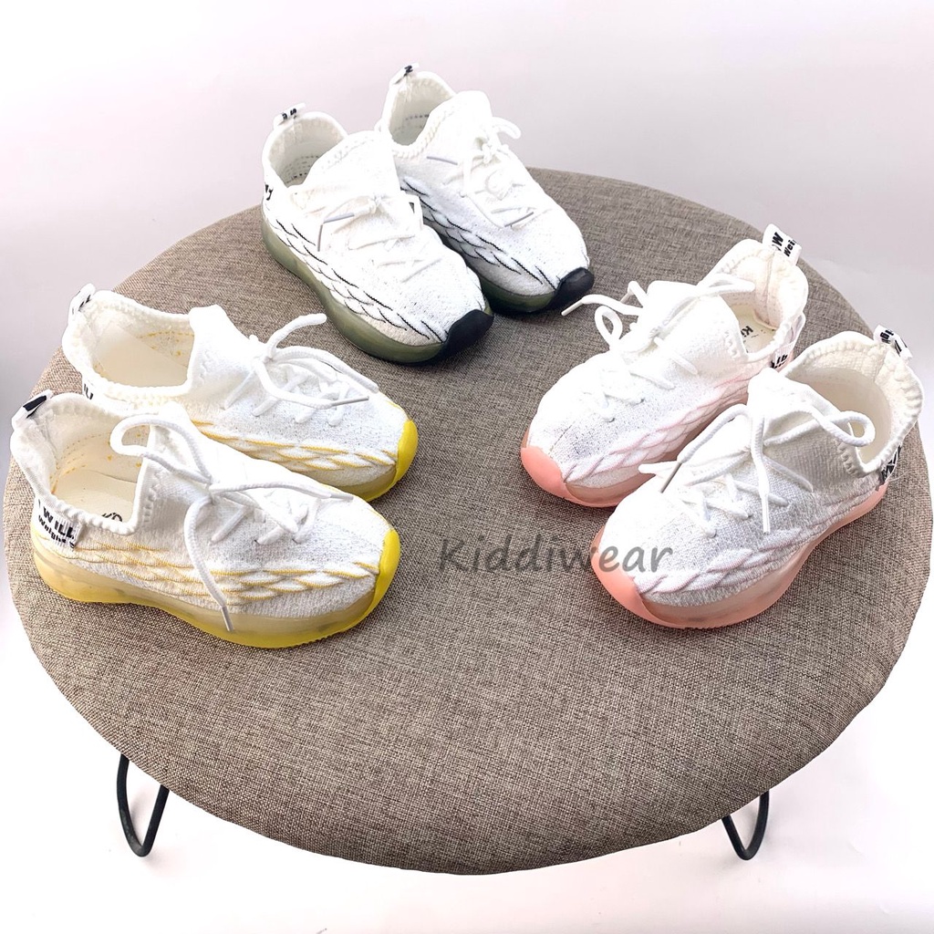 (Kiddiwear) Sepatu anak Led MBK64