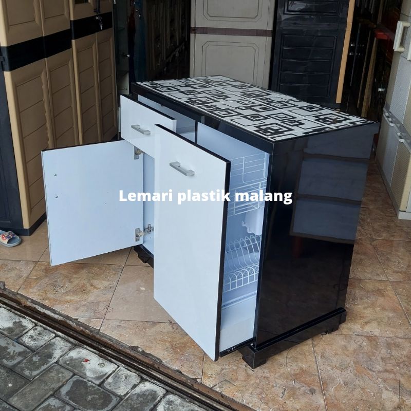 lemari piring 2 pintu