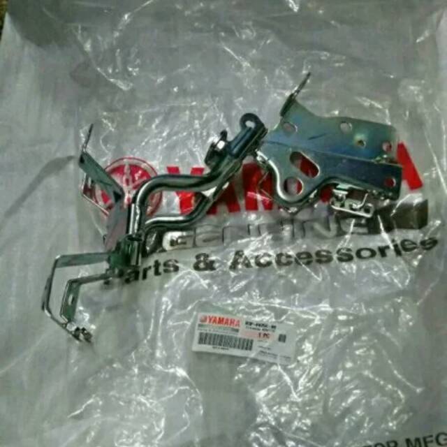 BRACKET TAMENG DEPAN YAMAHA LEXI 125 ORIGINAL