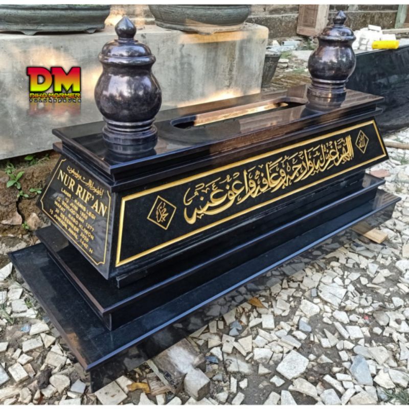 Kijingan Makam Granit Hitam Full Ukir