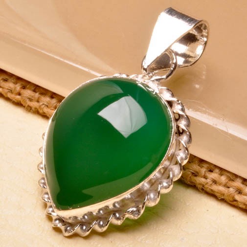 [JWG119] Natural Green Onyx Gemstone Pendant 925 Sterling Silver Plated Over Solid Copper