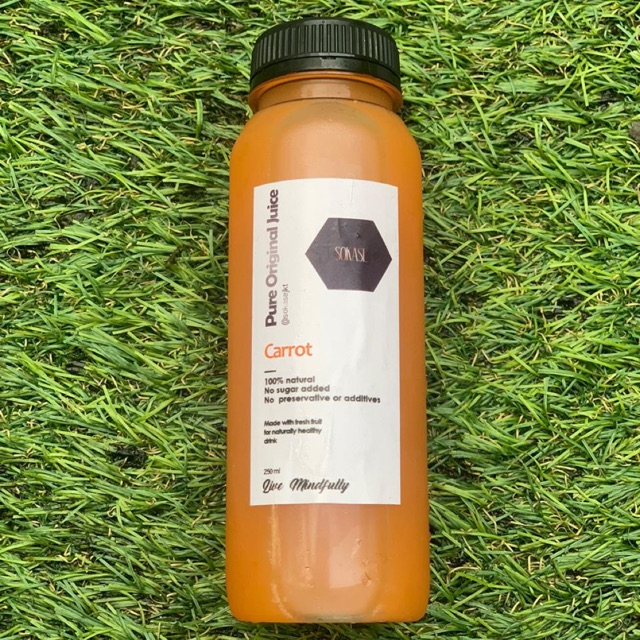 

Jus wortel / carrot juice (murni tanpa tambahan gula)