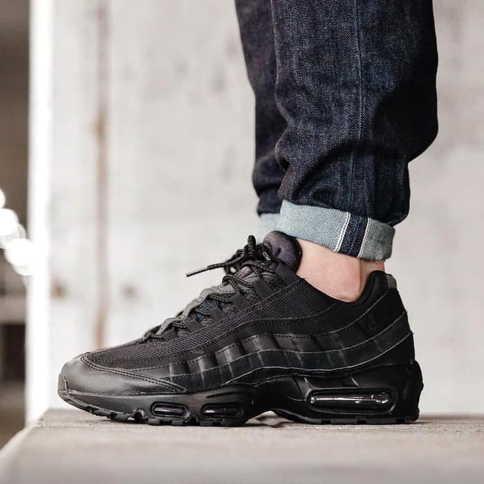 95 nike black