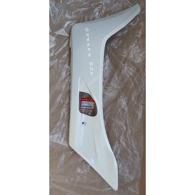 Cover L Side Pearl White Honda PCX 150 CBU K35 Vietnam 64432-K35-V00ZC Ori Honda Parts