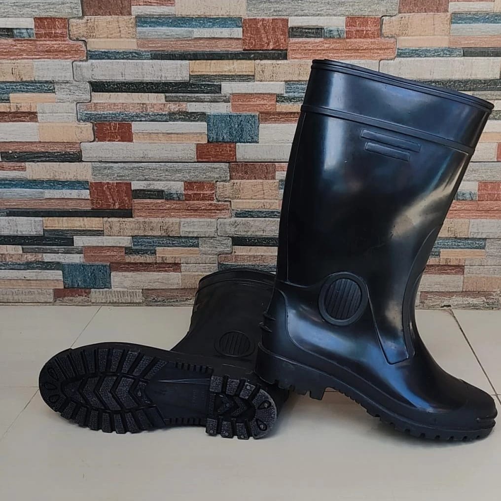 Sepatu Boots Anti Air -Sepatu Boots Karet Panjang - Sepatu Anti Selip Tidak Licin - Sepatu Safety - Sepatu Proyek - Sepatu Banjir - Hitam