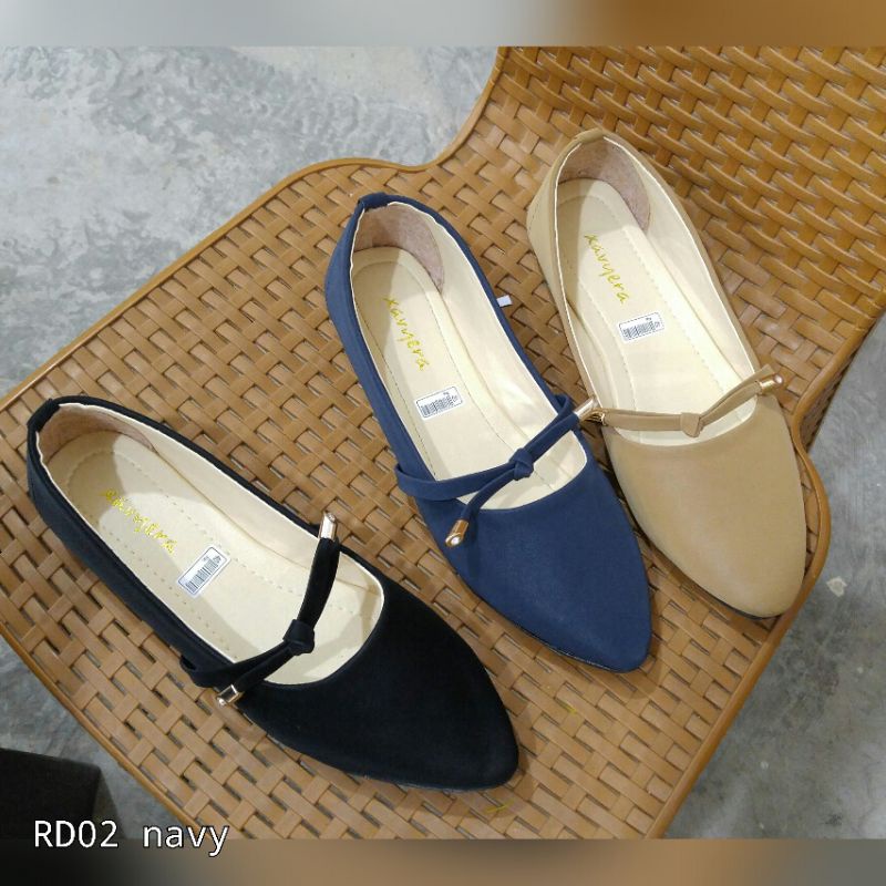 BIG SALE Borneo Sepatu Wanita Flat Flatshoes Bahan Sintetis  dengan Pita Kecil by Xavyera kode RD02