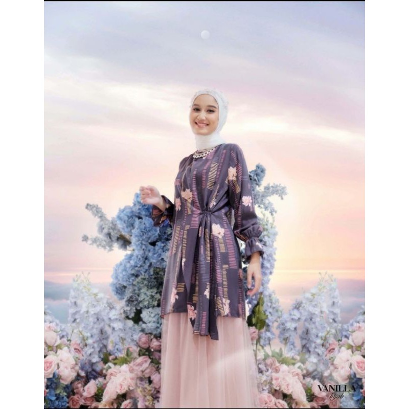 lotus blouse by vanilla hijab