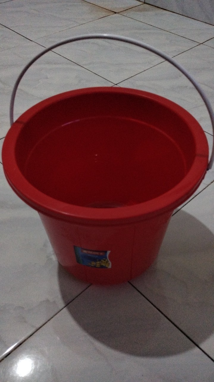 Ember Plastik Lion Star 3galon / 12 Liter Tebal Dan Kuat