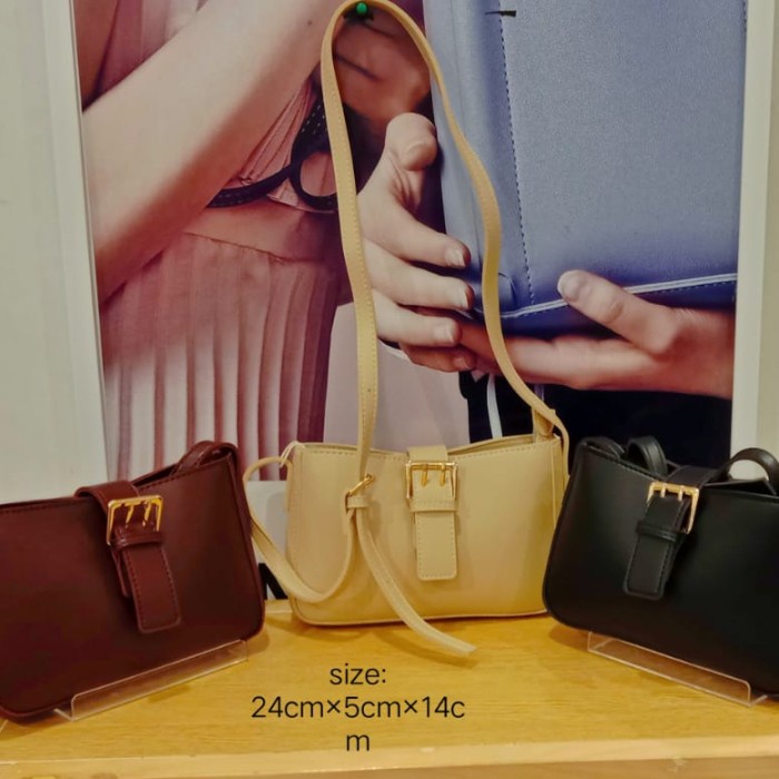 Miniso crossbody bag with buckle tas selempang - Hitam