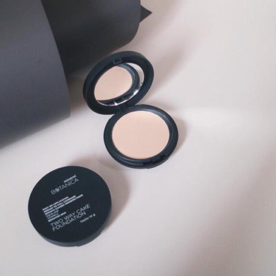 TERMURAH Two Way Cake Foundation Mineral Botanica TWC (Kemasan Baru Bulat) ,,...,,.