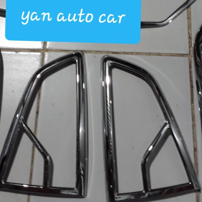 Ford Ecosport Garnish List Lampu Belakang Chrome ecosport 021