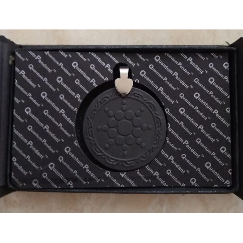 Quantum Pendant oreo