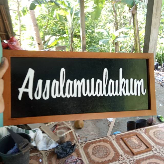 Hiasan dinding "Assalamualaikum"