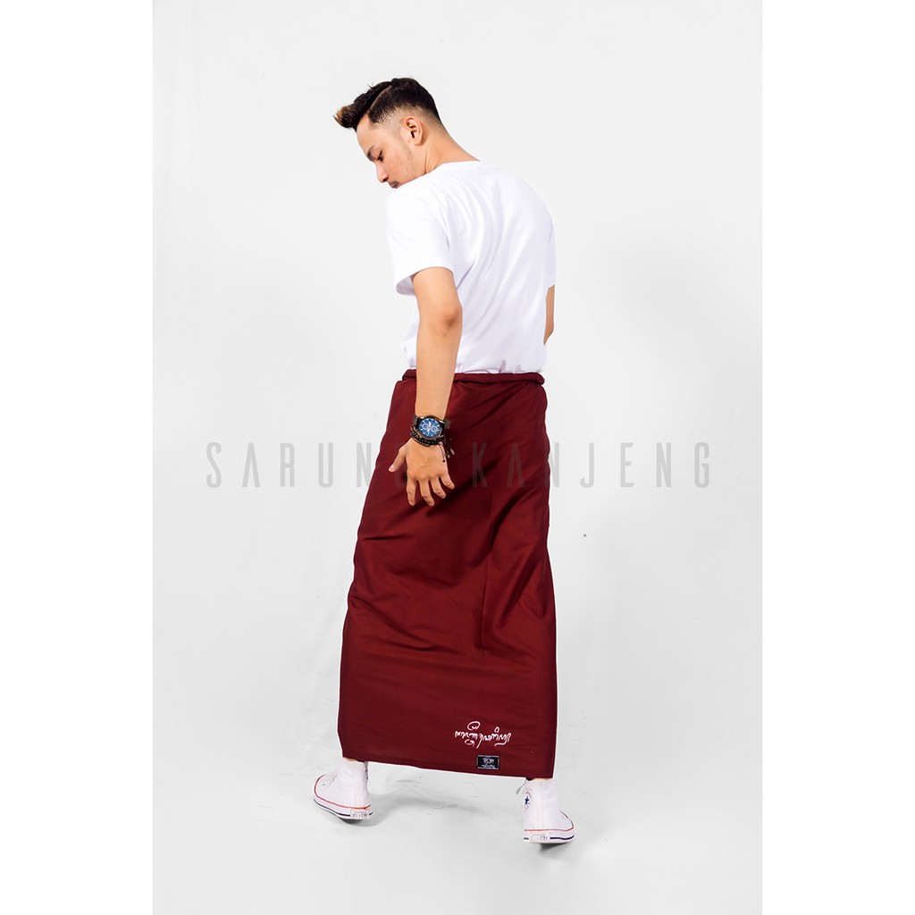 SARUNG KANJENG| SARUNG PURE MAROON|SARUNG POLOS MERAH MAROON ORIGINAL