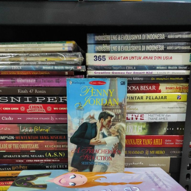 BUKU ORIGINAL HARLEQUIN KOLEKSI ISTIMEWA SEBENING KRISTAL PENNY JORDAN BEKAS