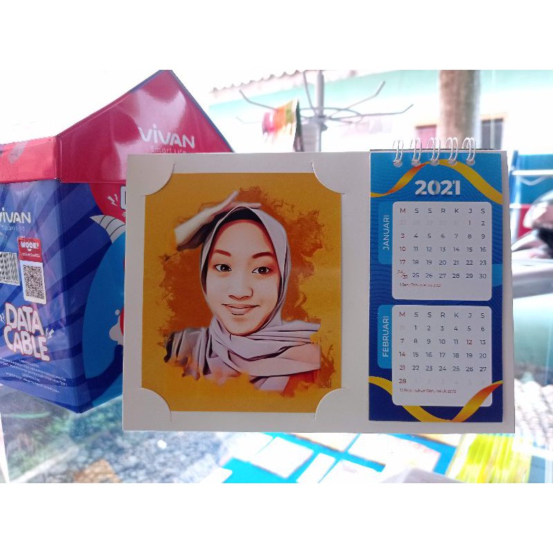 

Kalender Duduk 2021 Custom Foto Gambar Text