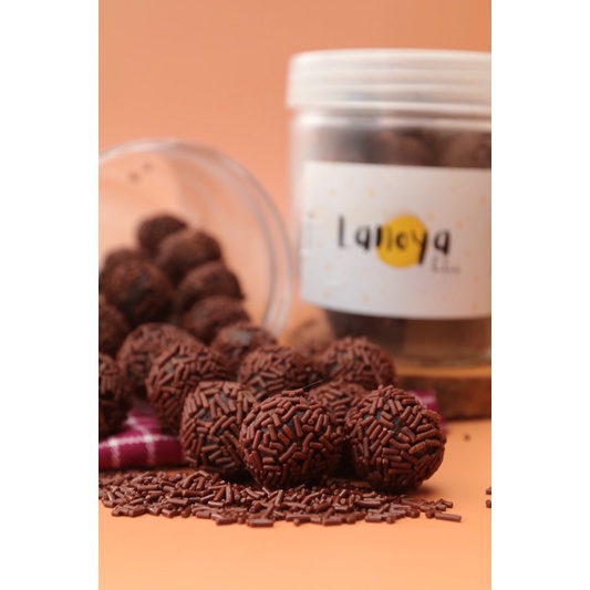 

Classic Chocoball by Lanoya