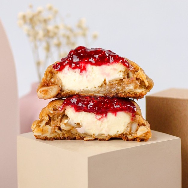 

Raspberry Honey Almond Cream Cheese Soft Cookies Jakarta