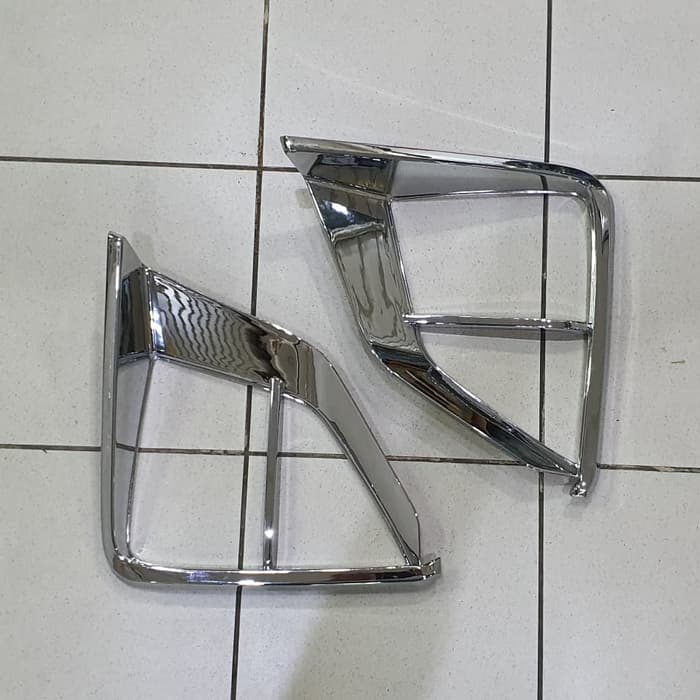 GARNISH Garnis lampu depan HEADLAMP MOBIL MITSUBISHI XPANDER chrome CROME