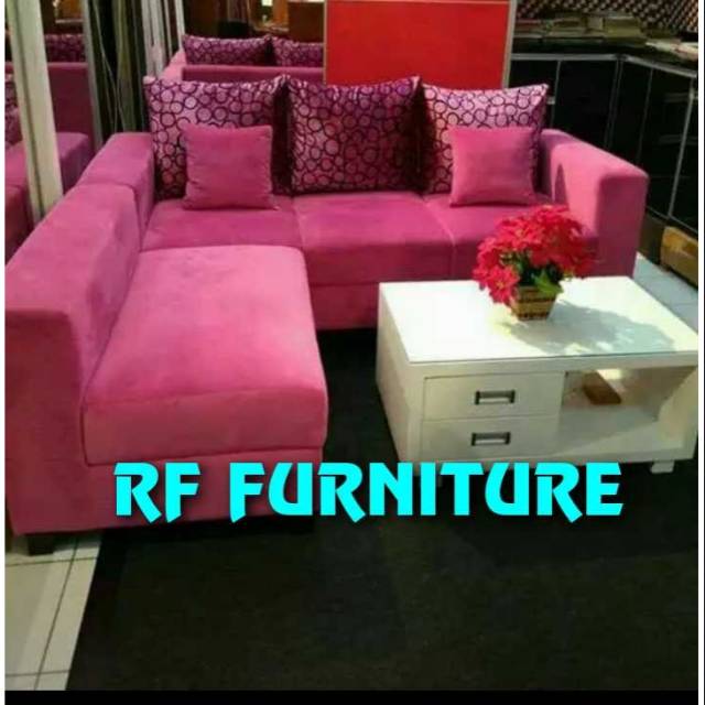 Sofa l putus full pink plus meja