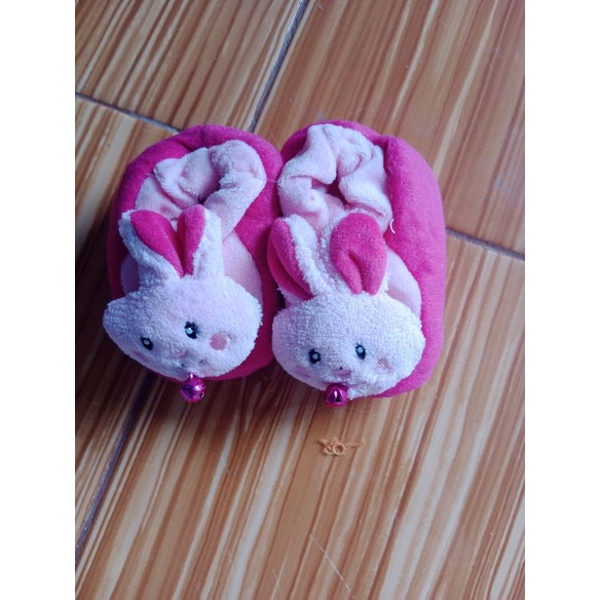 Sepatu bayi bludru / Sepatu bayi krincingan / sepatu bayi boneka