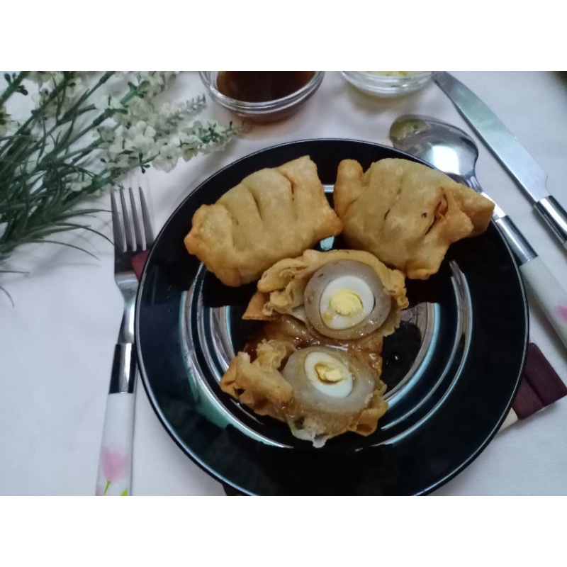 

Empek-empek kulit lumpia