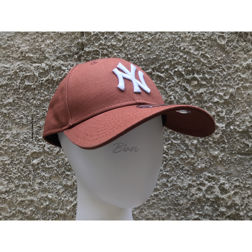 Topi New Era 9Forty New York Yankees League Essential Wet Bark Cap 100% Original Resmi