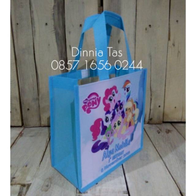 

Tas Ultah Little Pony Blue