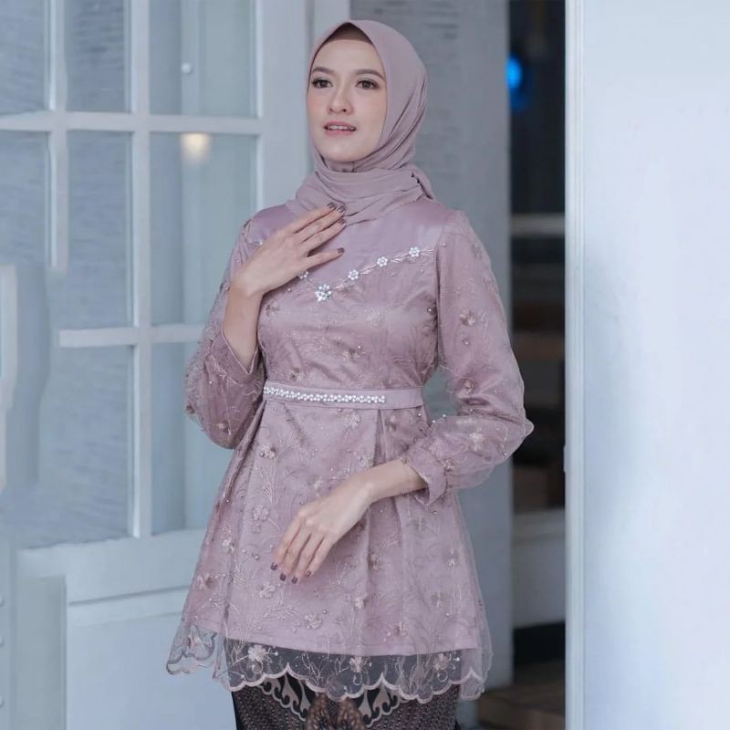 KEBAYA COUPLE MODERN KEBAYA LAMARAN TUNANGAN KEBAYA WISUDA KEBAYA KONDANGAN TERBARU WID BATIK-Kebaya+Rok (NUDE)