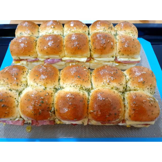

Bacon cheese garlic bread uk 30x10