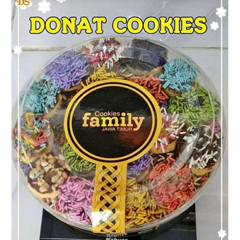 

FAMILY COOKIES SINGLE PART 3 @500-800 GR (DONAT, BROWNIS FUDGY, GARUT PUTIH, CHOCOSTIK, SUKADE, COCO PEANUT, PIZZA, ALMOND, CRINKLE, OREO, LEKER, BROWNIS