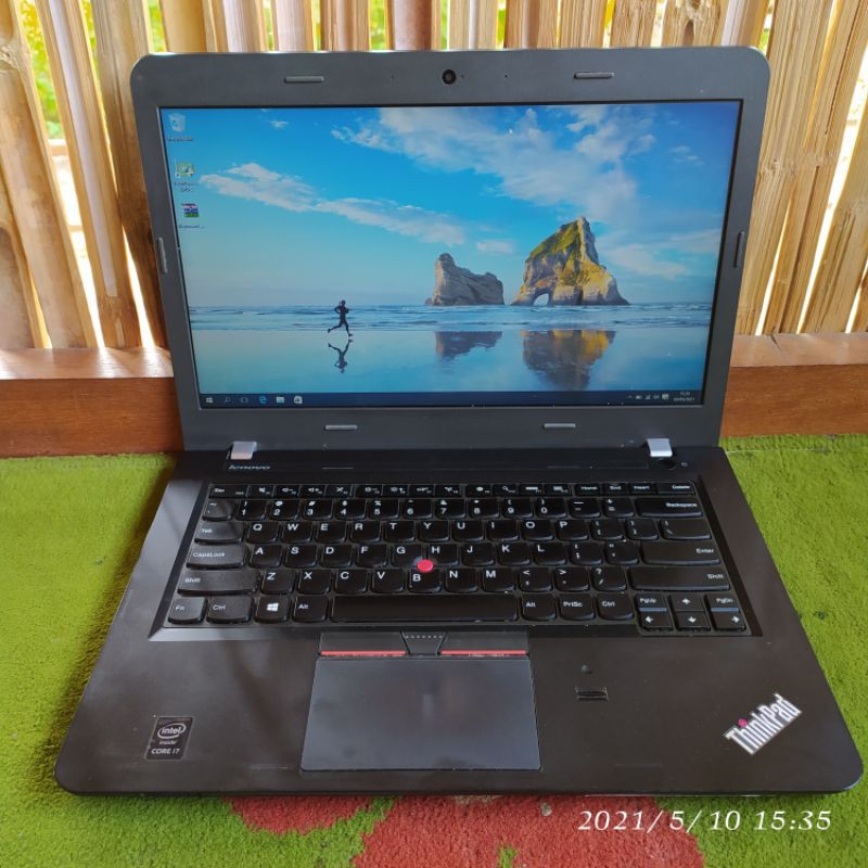 laptop lenovo core i7 ram 8gb vga AMD