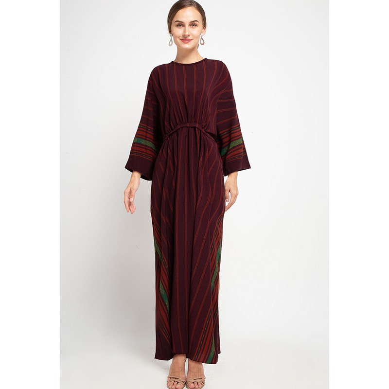 Kamilaa by Itang Yunasz Kaftan Etnik Maroon