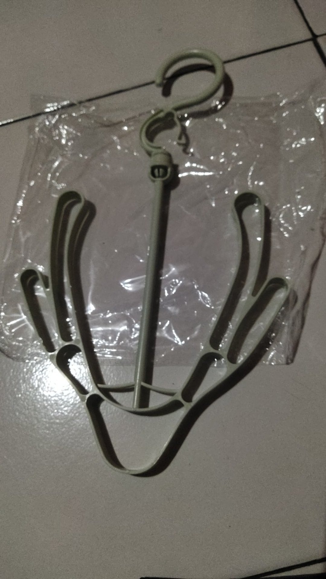 Gantungan Jemuran Sepatu Dan Kaos Kaki Serbaguna