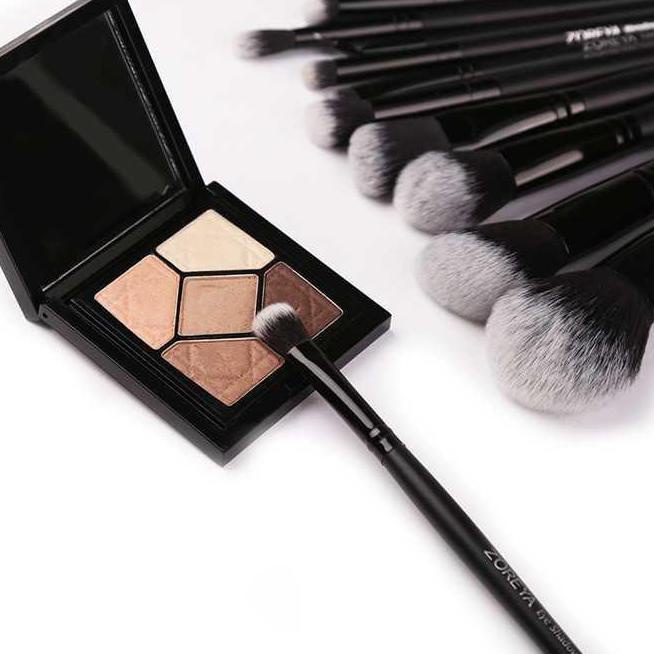 

SALE!!(BISA COD) Zoreya Brush Make Up 15 Set dengan Pouch - ZZ15 [Hitam]|SQ4